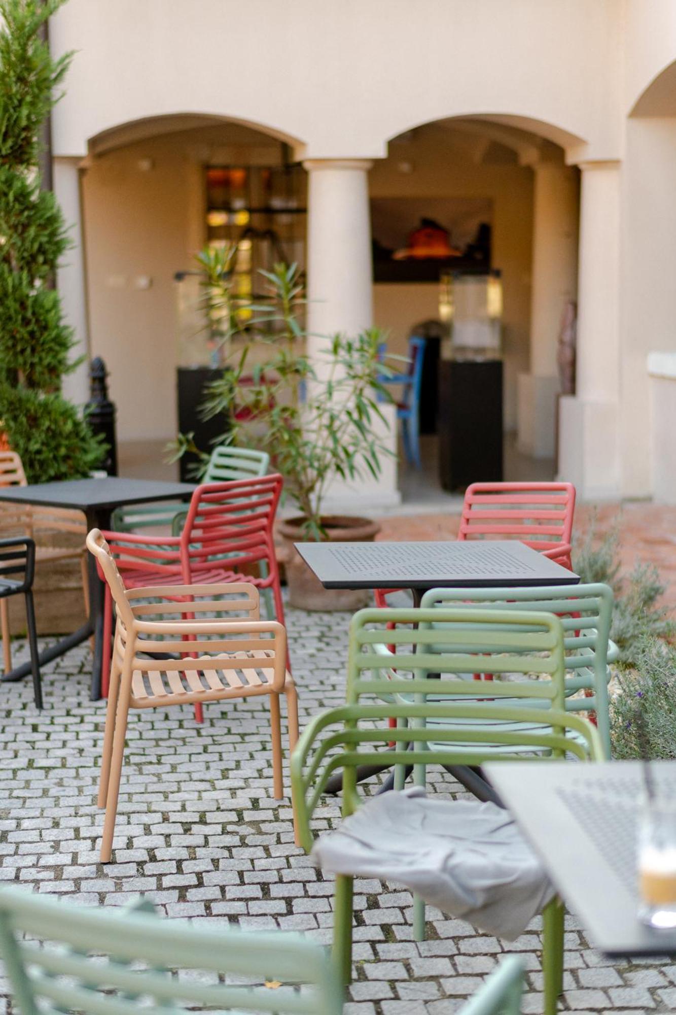 Barka Galeria Hotel Es Etterem Tállya Buitenkant foto