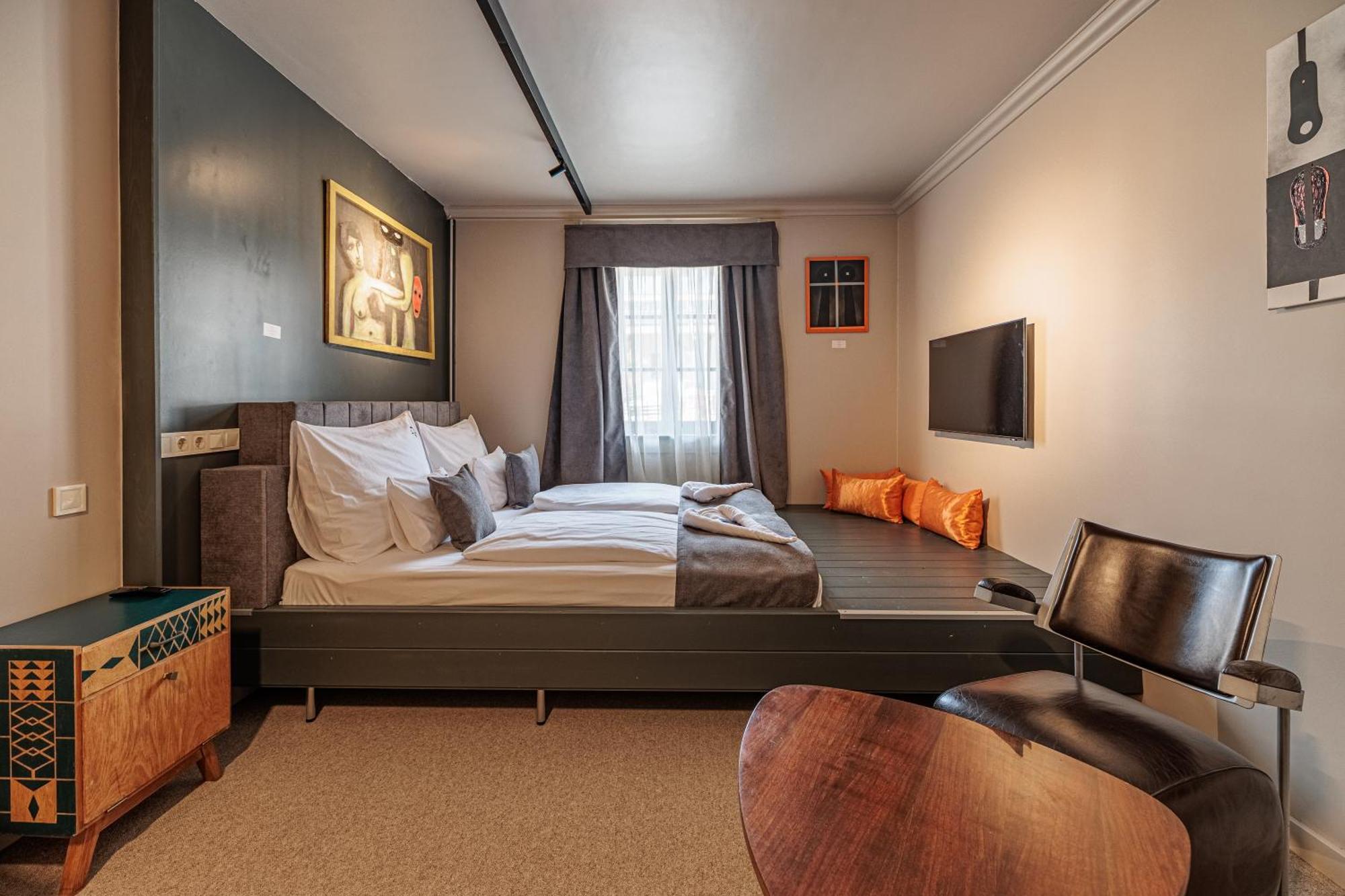 Barka Galeria Hotel Es Etterem Tállya Buitenkant foto