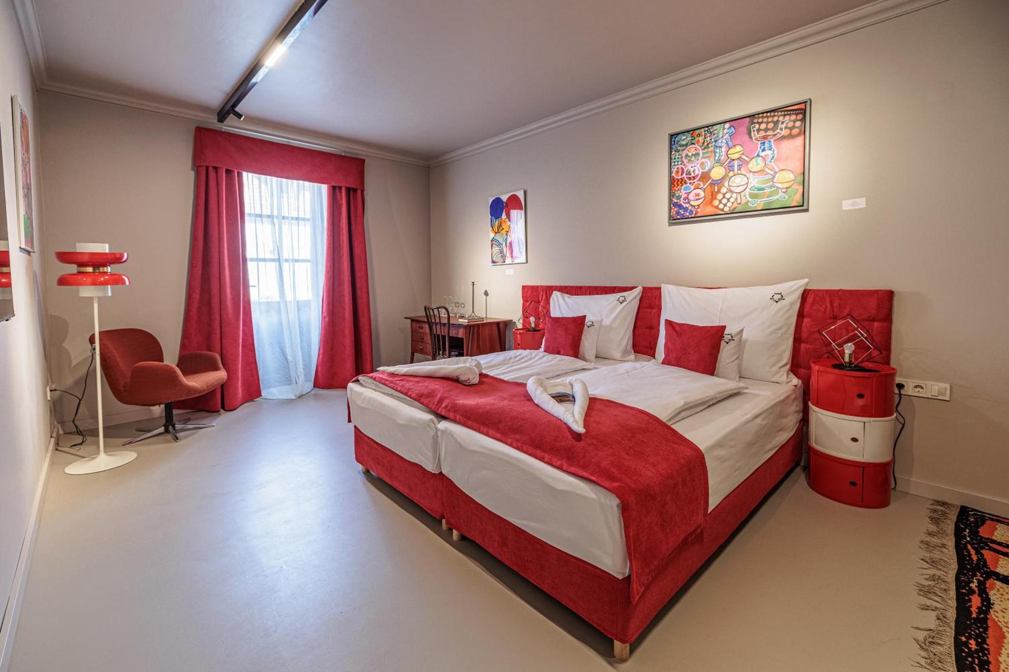 Barka Galeria Hotel Es Etterem Tállya Buitenkant foto